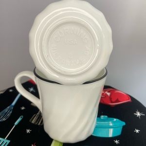 Vintage Corning Enhancement Mugs, set of 2